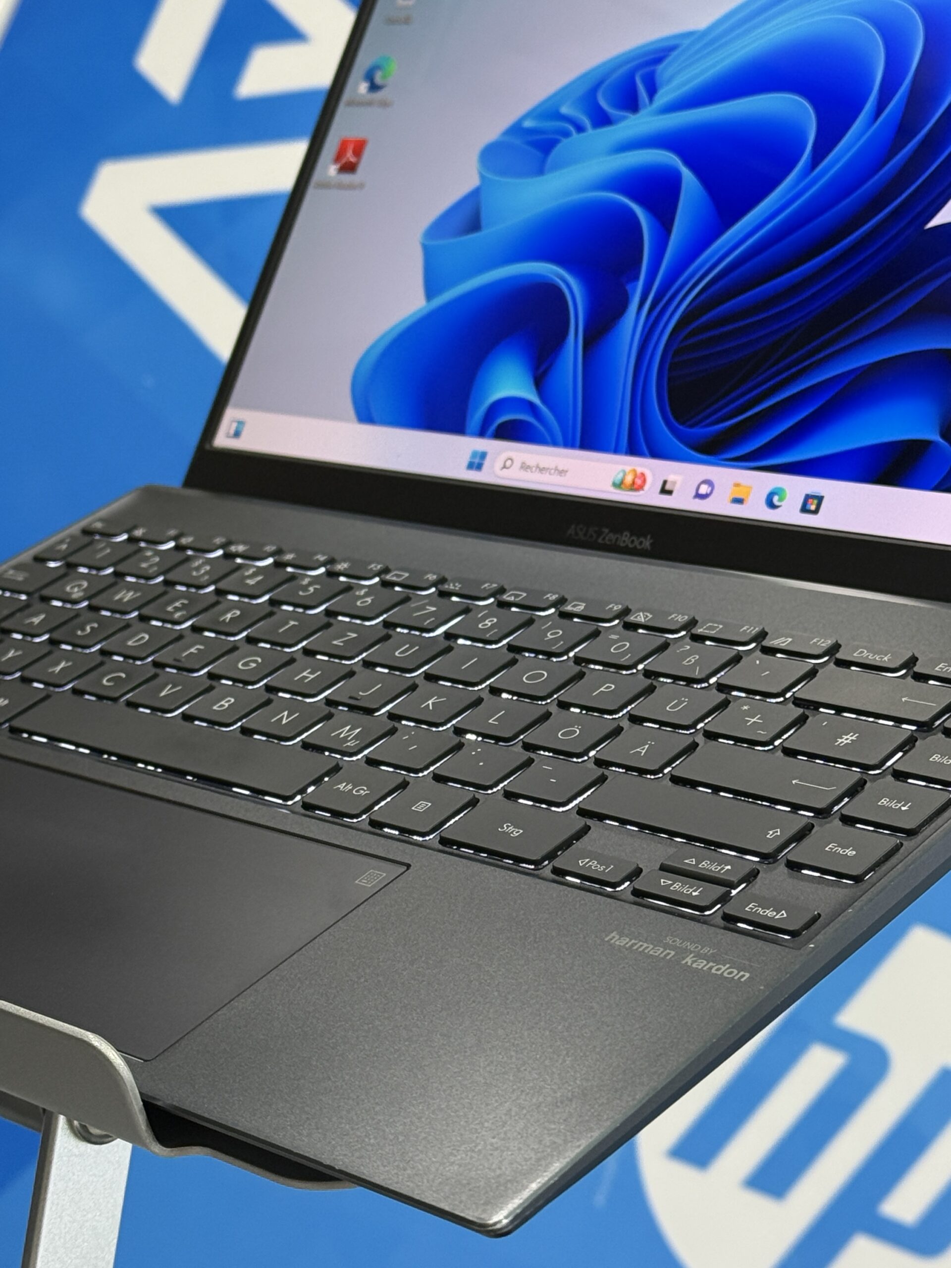 img_0238 ASUS ZENBOOK 13 OLED - Image 8